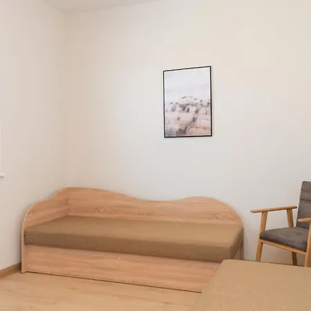 Amber Stone Monciskes